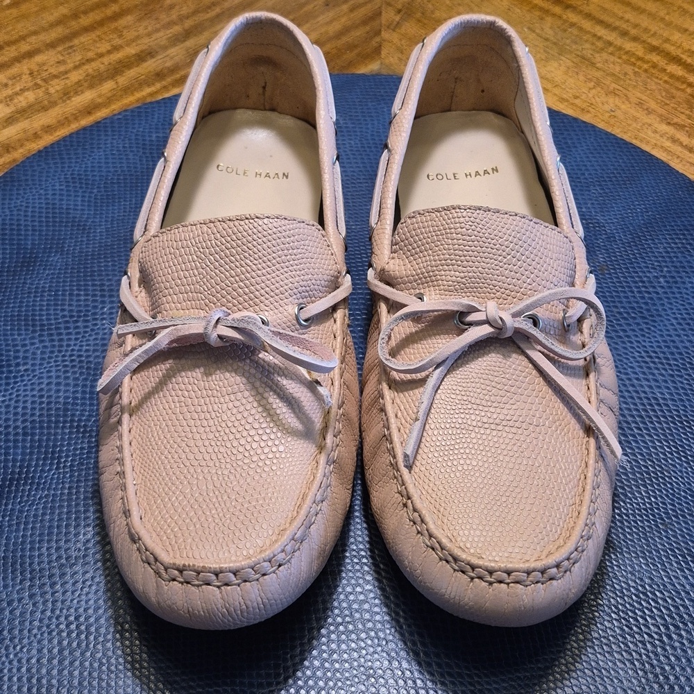 ColeHaan Garnet II. Pink Leather Moccasin/driving Shoe. sz. 7B (#847A)VGC